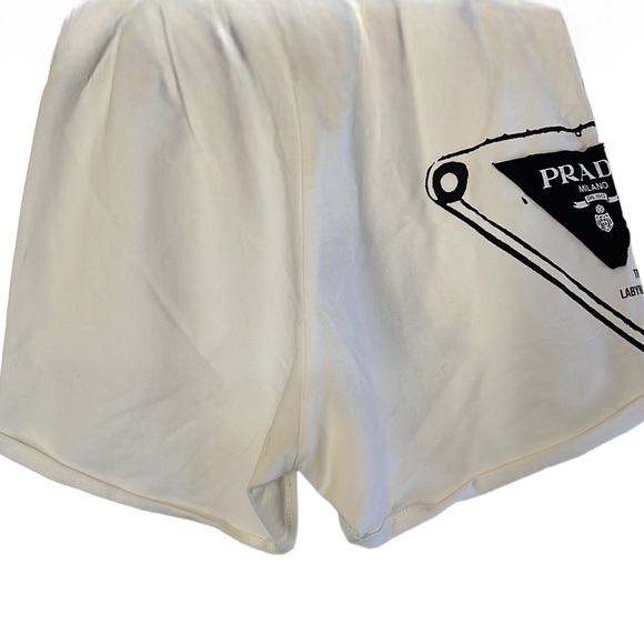 🧚♀️Prada logo-plaque high-waisted shorts 🧚♀️ - Picture 7 of 8